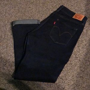 Mid Rise Skinny Levi’s